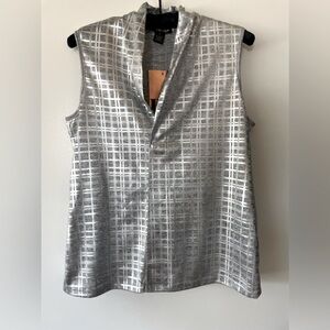 BY DESIGN WITH CENTER FRONT  PLEAT METALLIC/SILVER PLAID TOP SZ MEDIUM PULLOVER